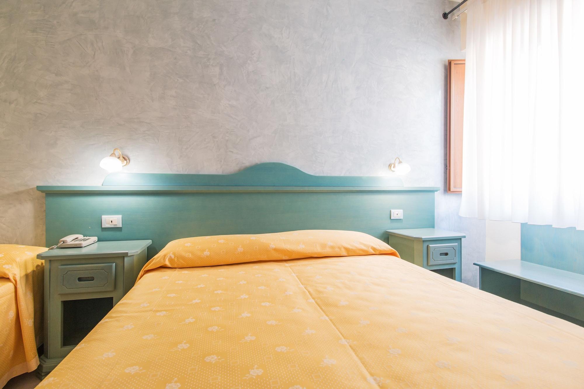 Hotel San Francisco Cala Gonone Exterior photo