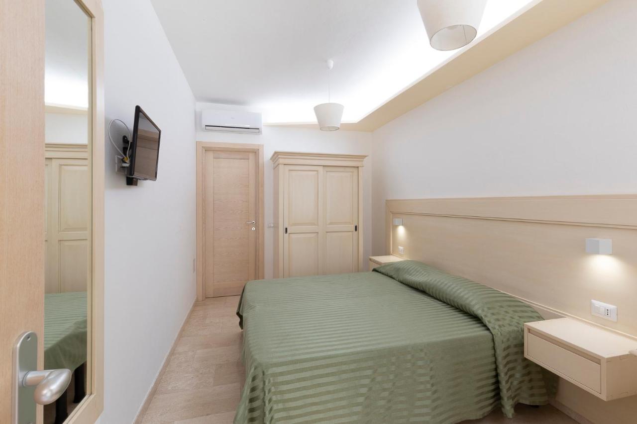 Hotel San Francisco Cala Gonone Exterior photo