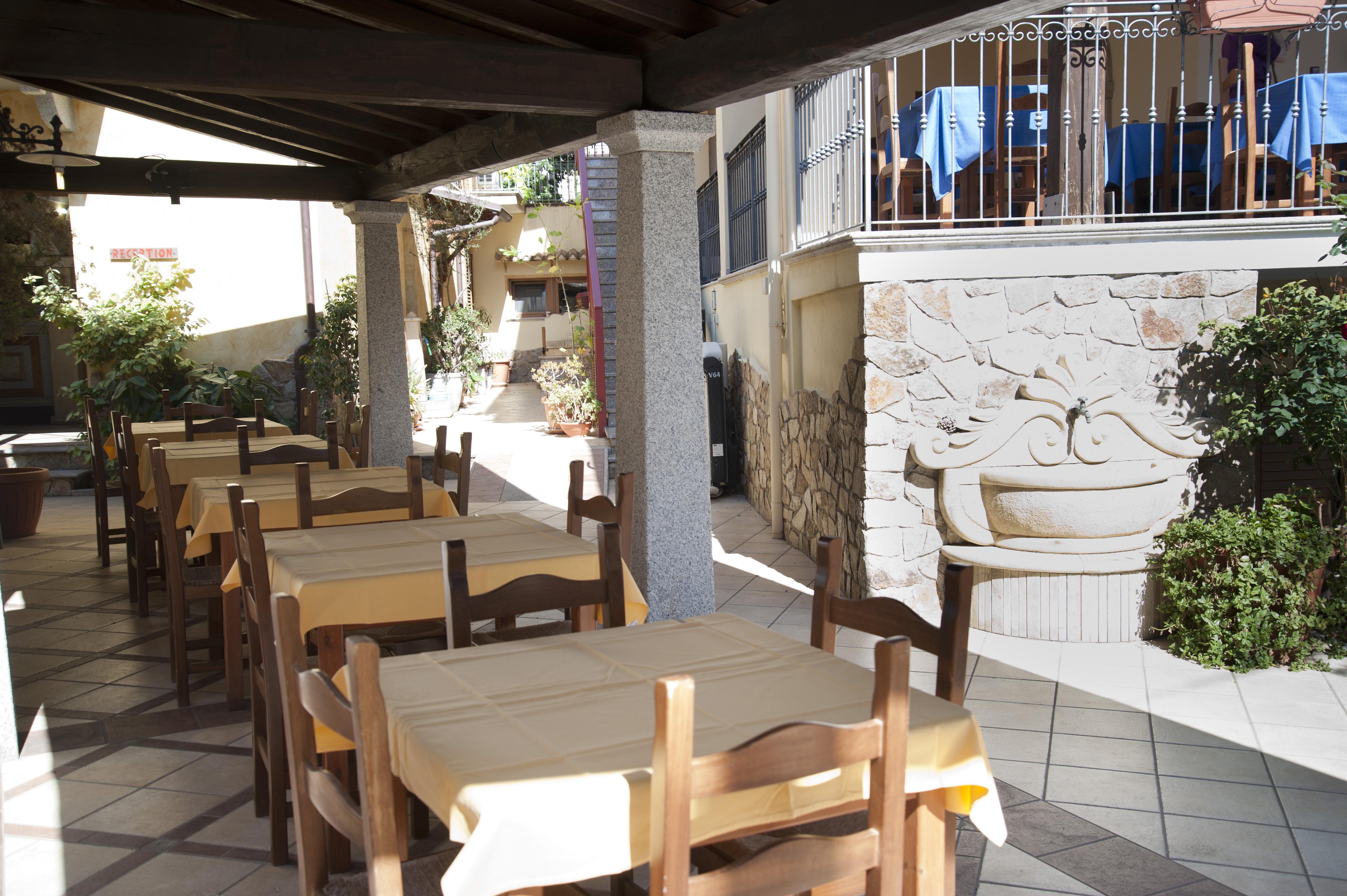 Hotel San Francisco Cala Gonone Exterior photo