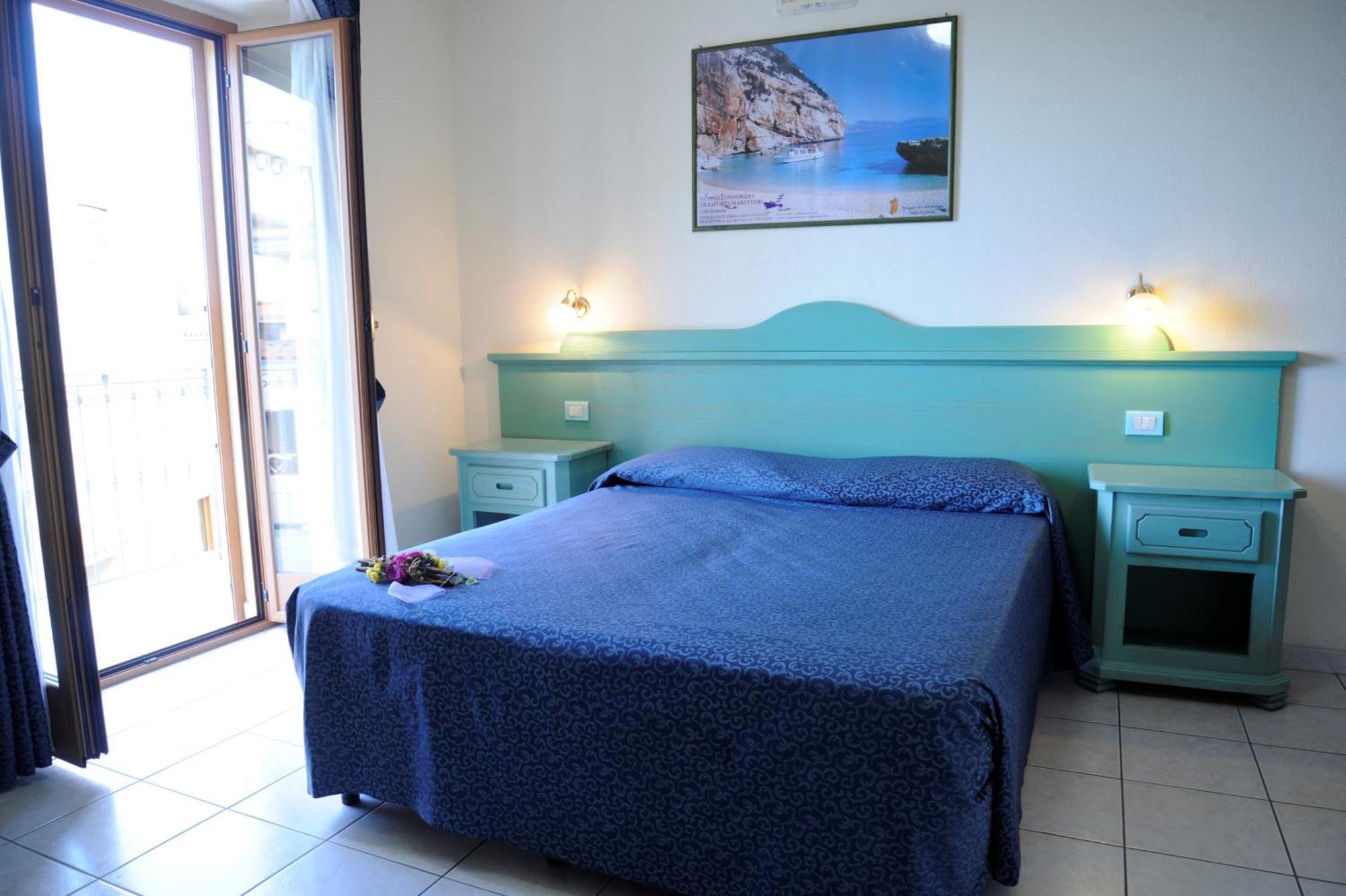 Hotel San Francisco Cala Gonone Exterior photo